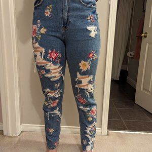 American Eagle Embroidered ripped jeans